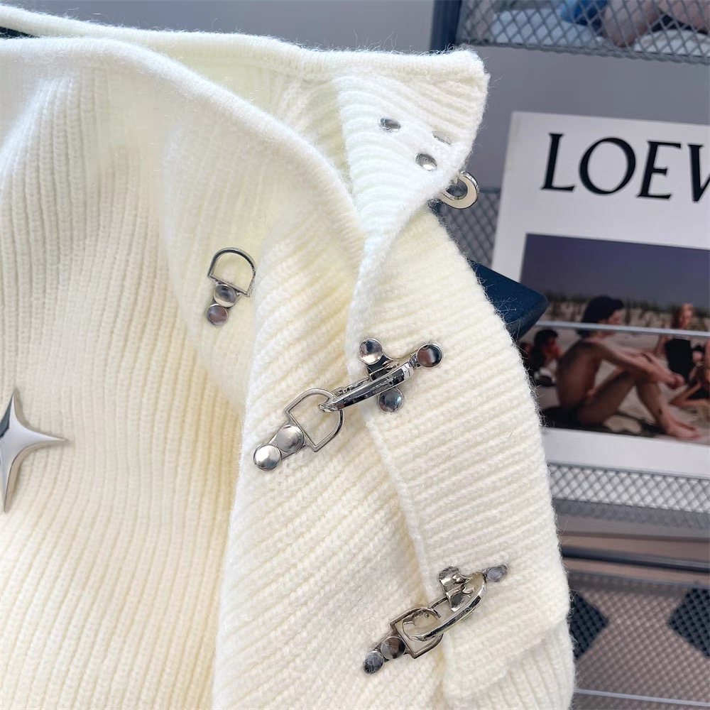 Star gazer buckle sweater SSZZ729 images